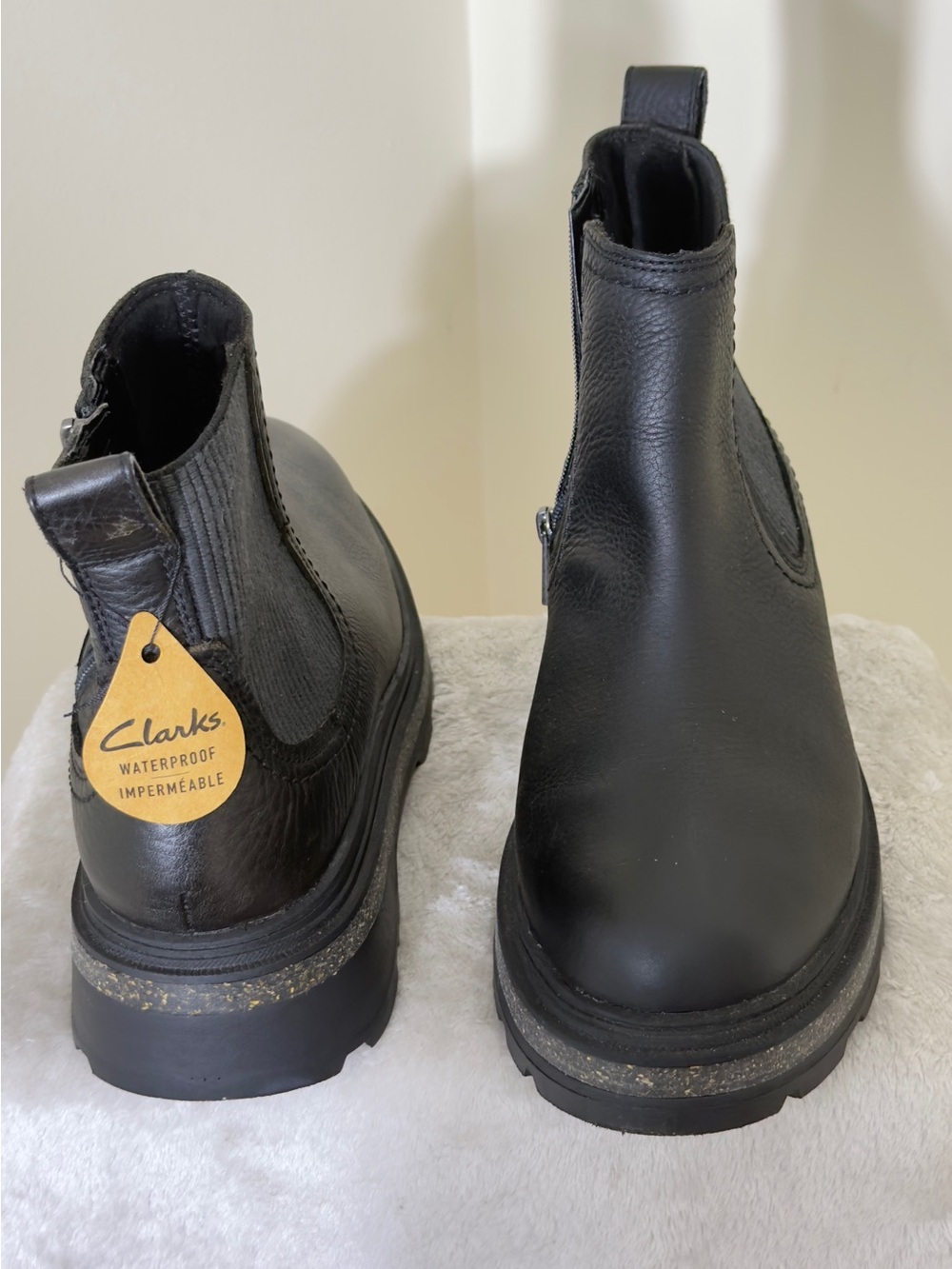 NWT Clarks Hencroft Madi Waterproof Black Leather Chelsea Boots Women's 9 W Wide